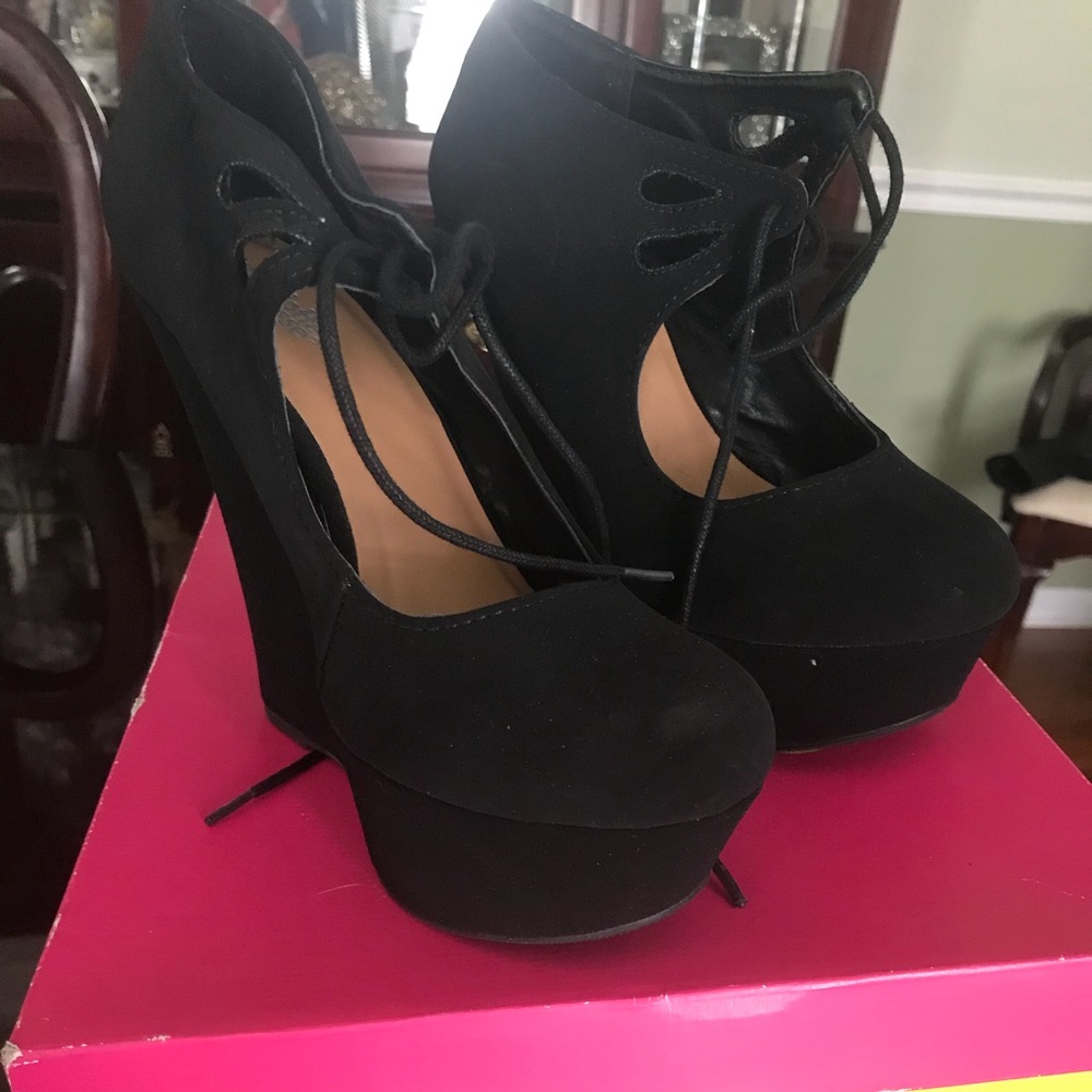 Black Platform Shoes